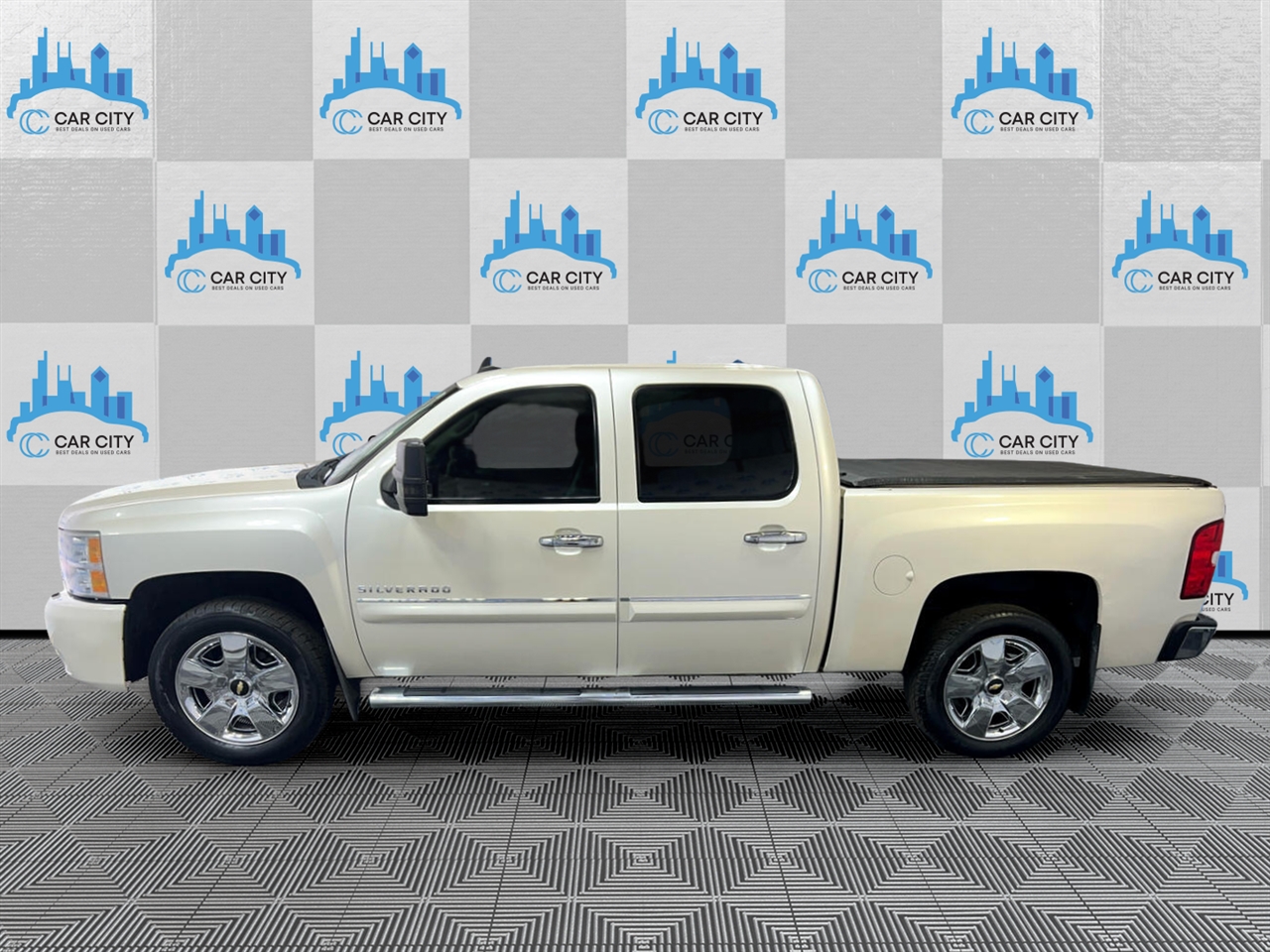Chevrolet Silverado 1500 LTZ Crew Cab 4WD 2011