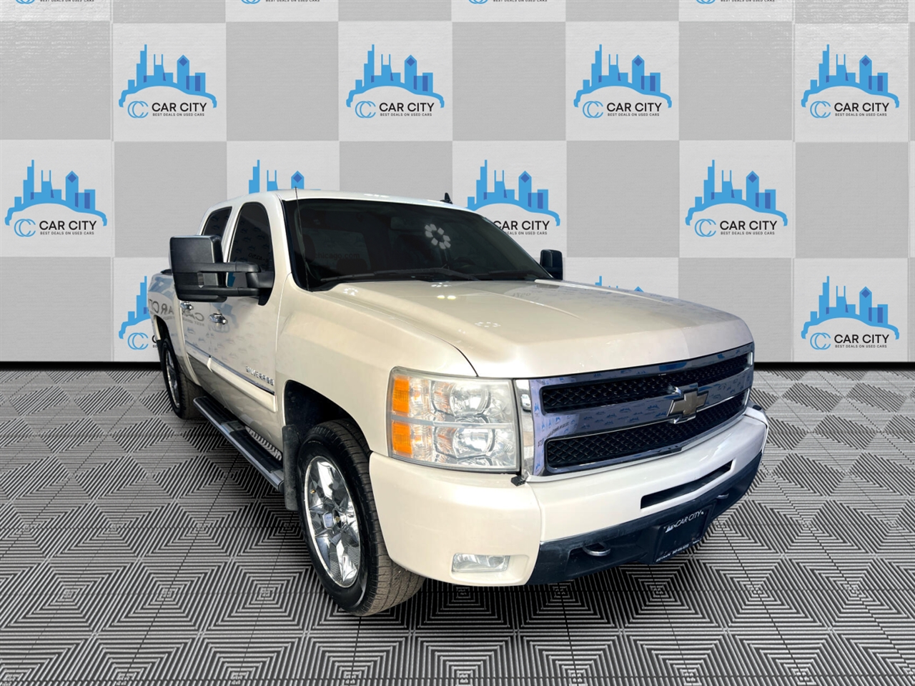 Chevrolet Silverado 1500 LTZ Crew Cab 4WD 2011