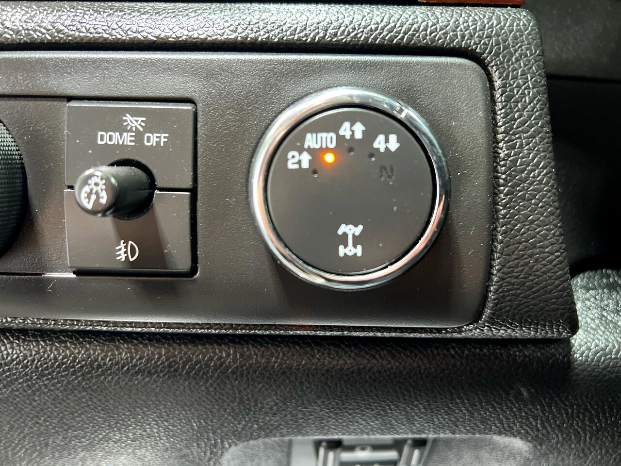 Chevrolet Silverado 1500 LTZ Crew Cab 4WD 2011