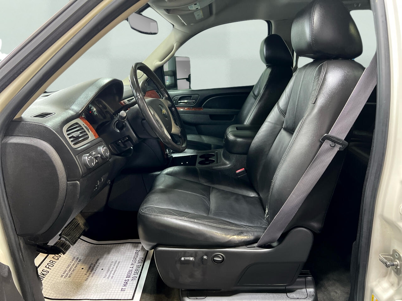 Chevrolet Silverado 1500 LTZ Crew Cab 4WD 2011