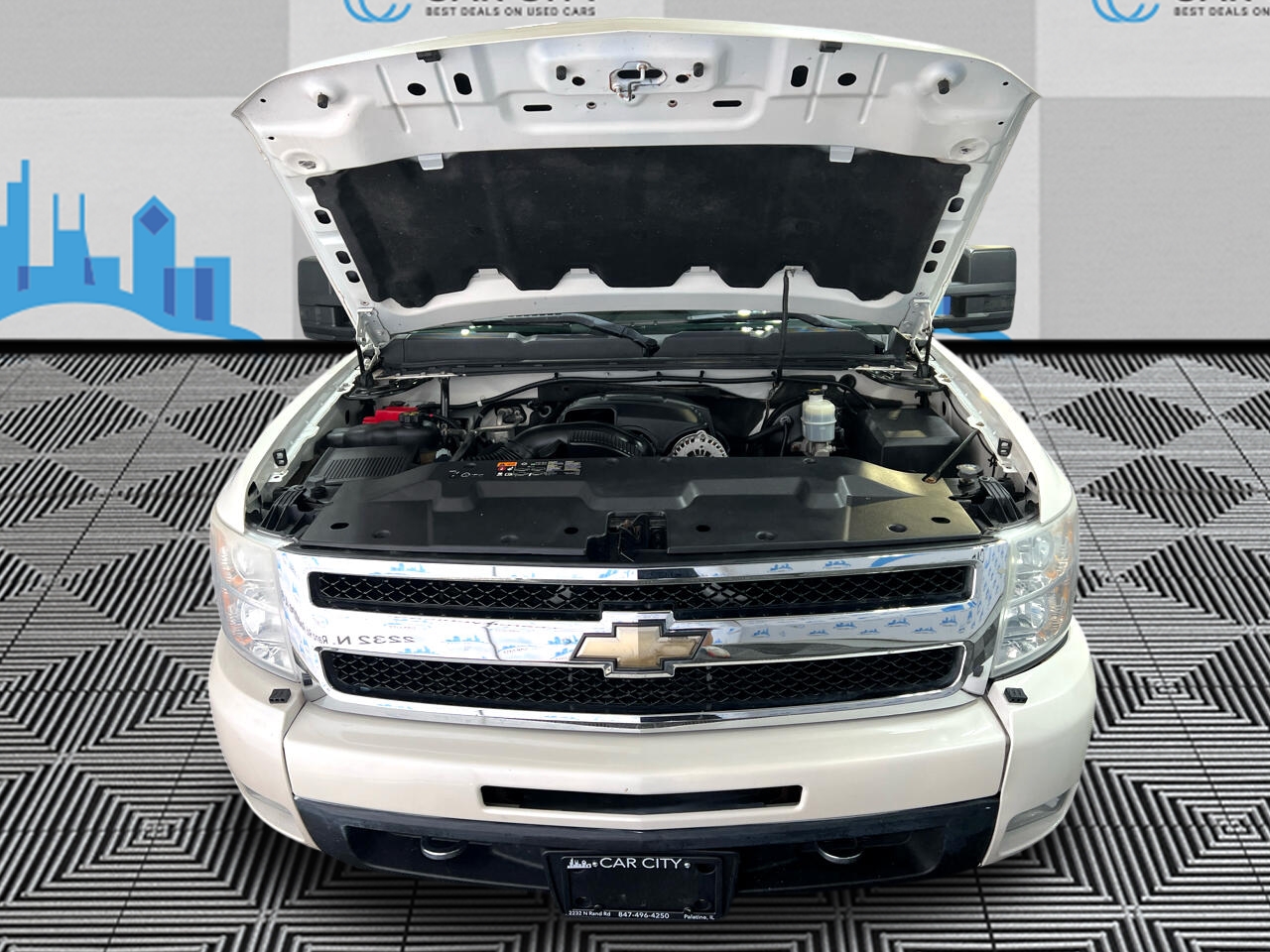 Chevrolet Silverado 1500 LTZ Crew Cab 4WD 2011