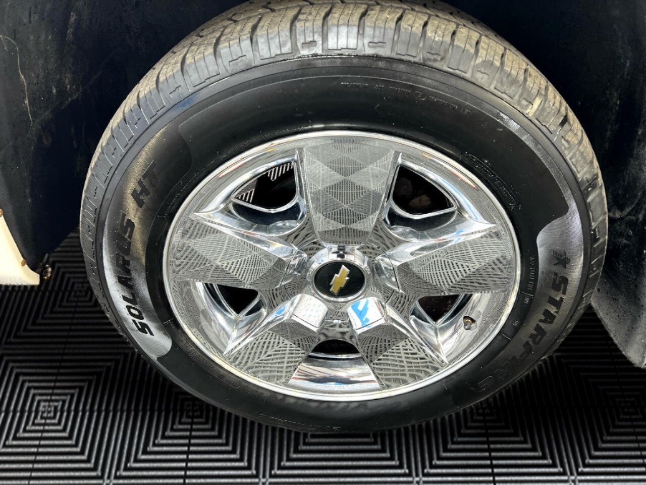 Chevrolet Silverado 1500 LTZ Crew Cab 4WD 2011