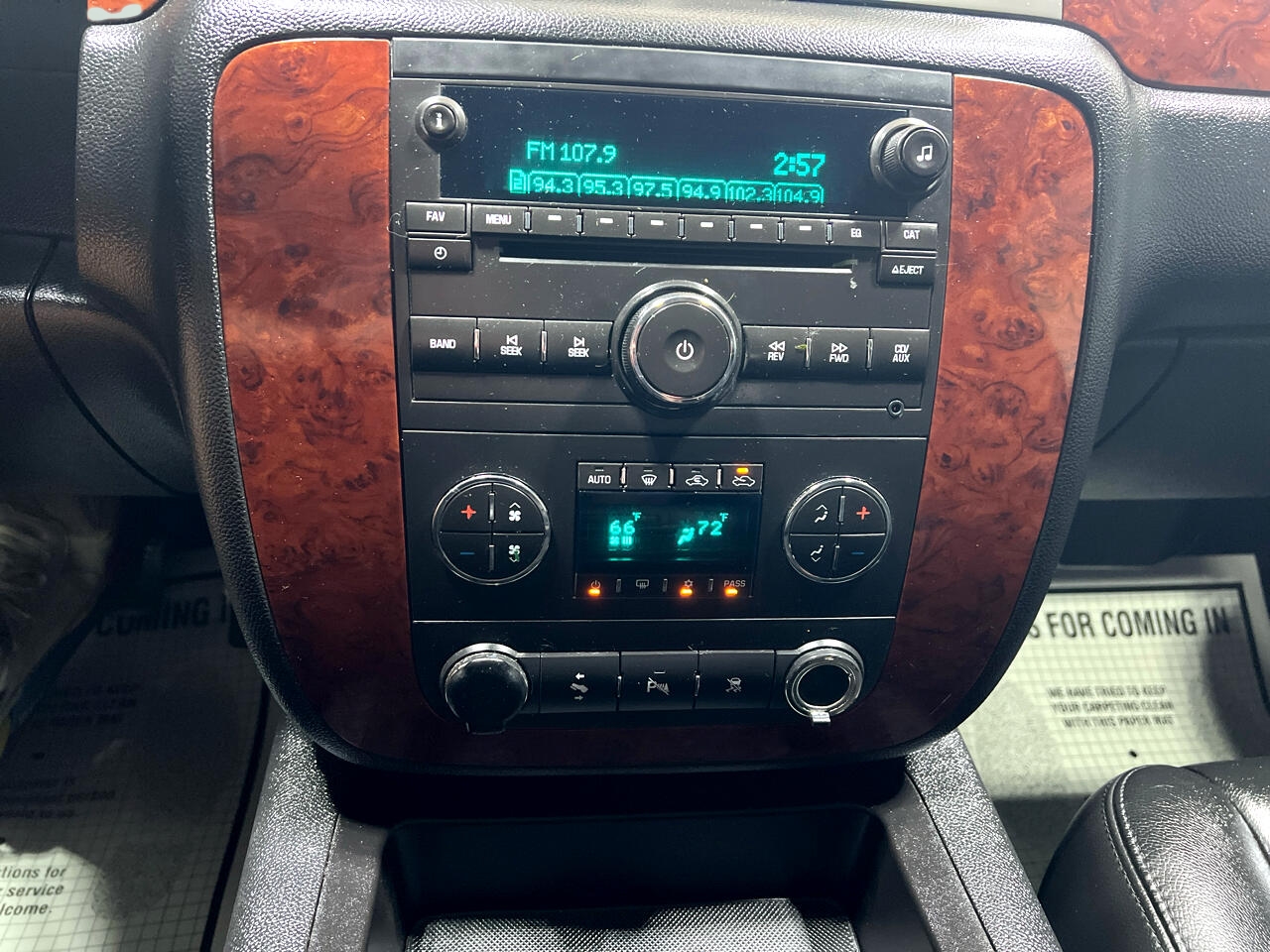 Chevrolet Silverado 1500 LTZ Crew Cab 4WD 2011