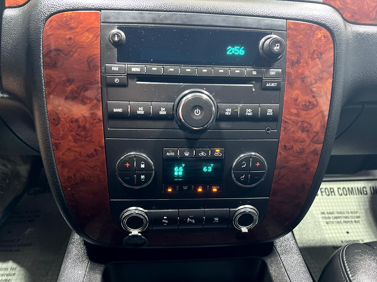 Chevrolet Silverado 1500 LTZ Crew Cab 4WD 2011