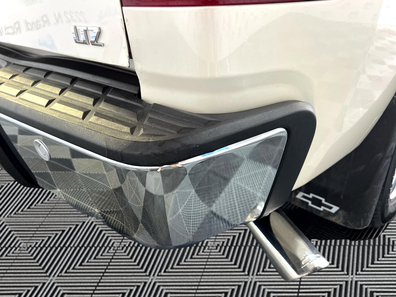 Chevrolet Silverado 1500 LTZ Crew Cab 4WD 2011