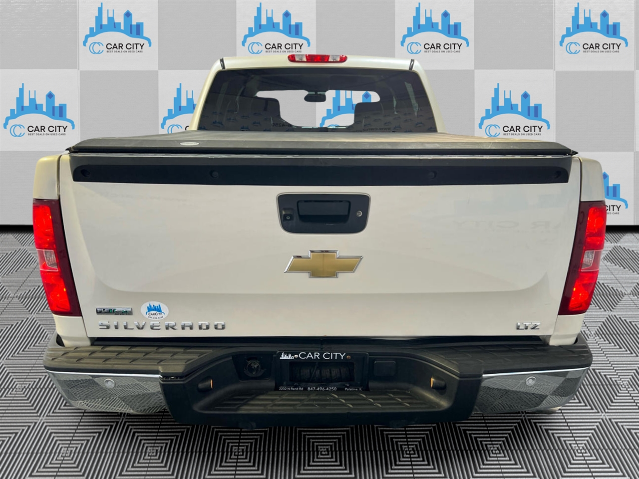 Chevrolet Silverado 1500 LTZ Crew Cab 4WD 2011