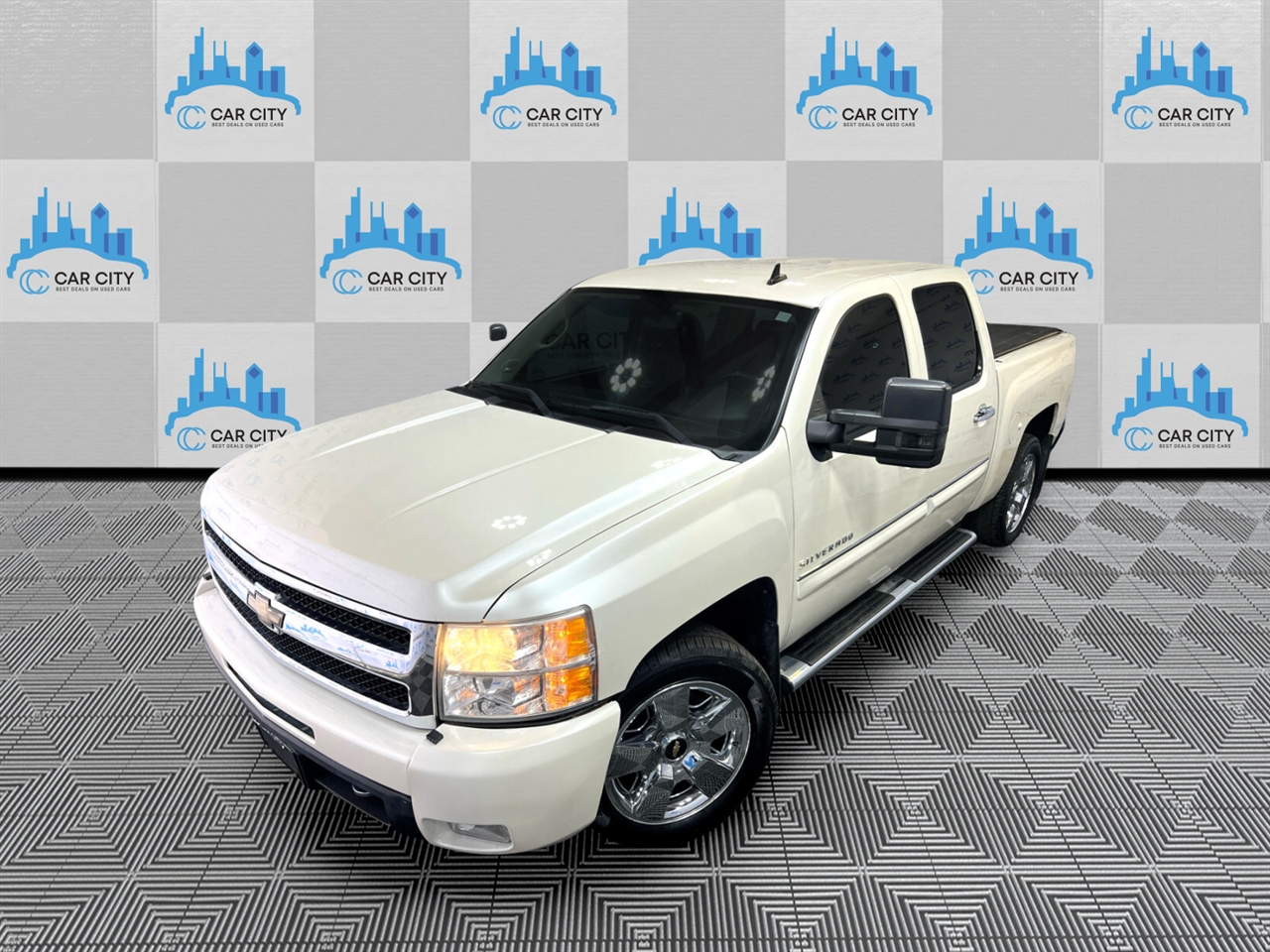 Chevrolet Silverado 1500 LTZ Crew Cab 4WD 2011