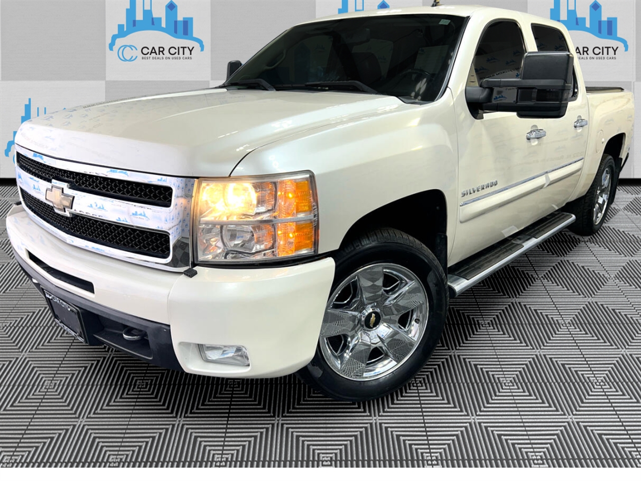 Chevrolet Silverado 1500 LTZ Crew Cab 4WD 2011