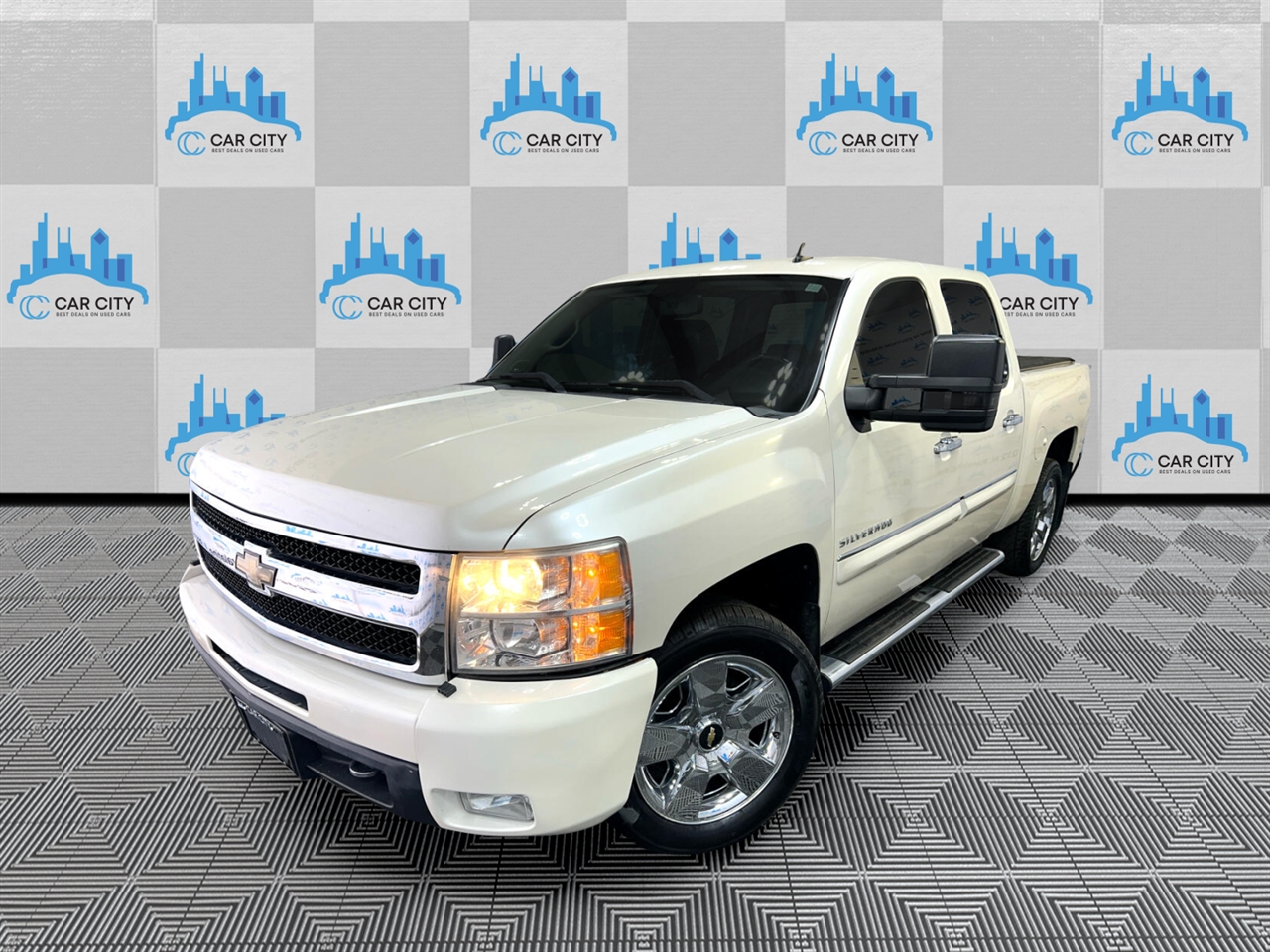 Chevrolet Silverado 1500 LTZ Crew Cab 4WD 2011