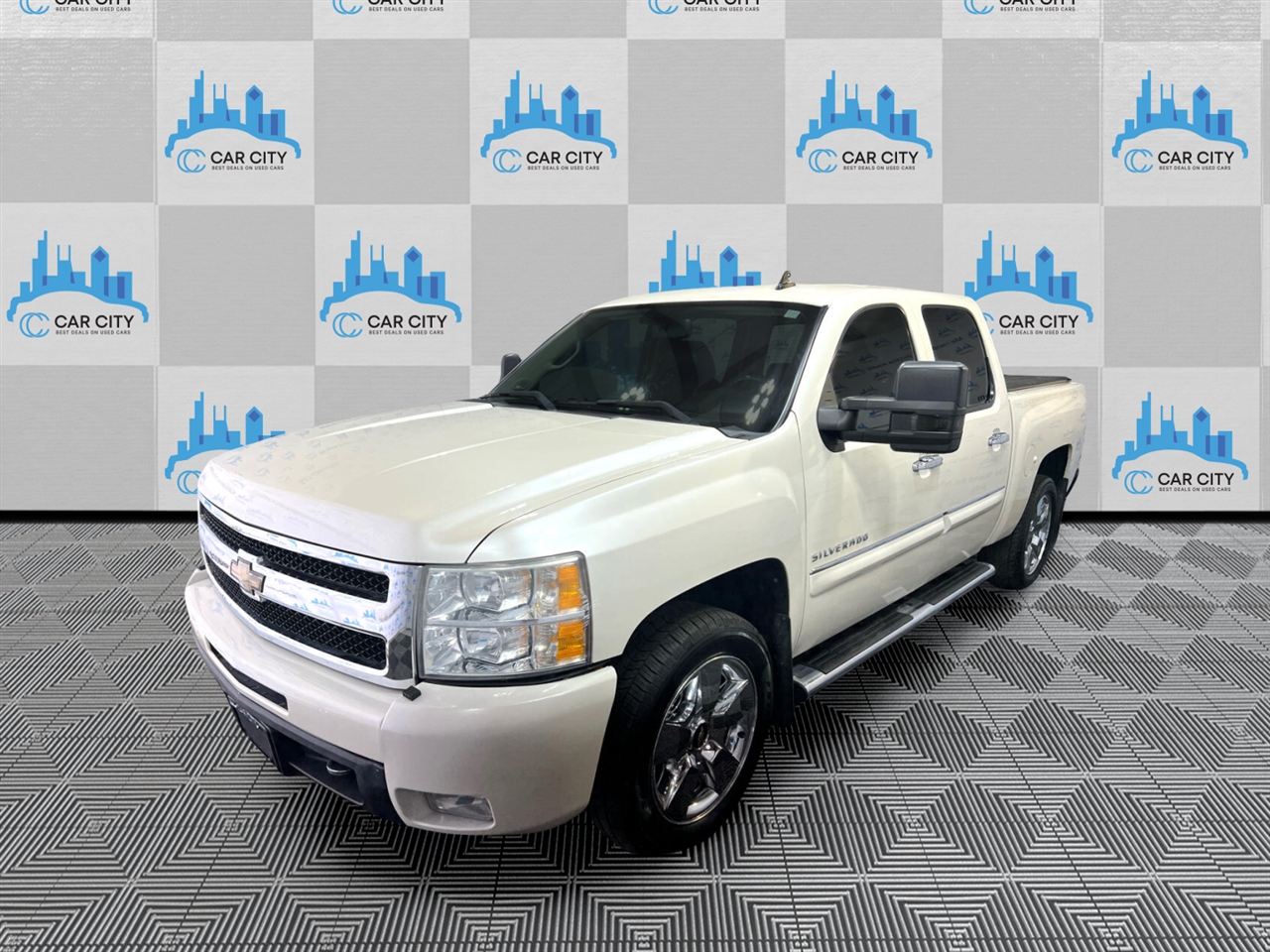 2011 Chevrolet Silverado 1500 LTZ photo 3
