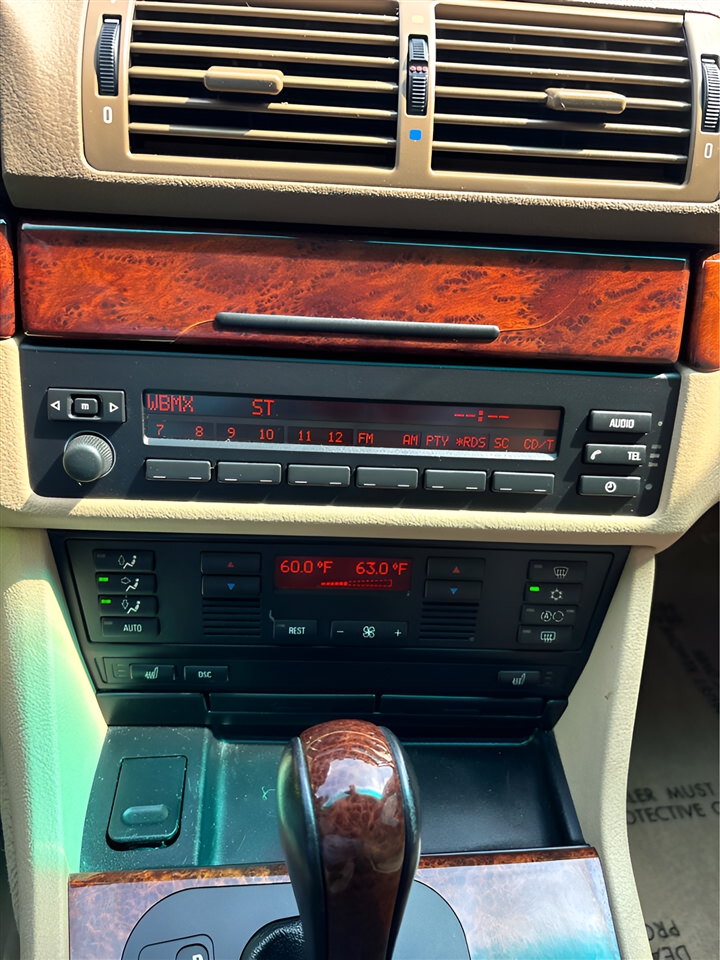 BMW 5-Series 528i 2000