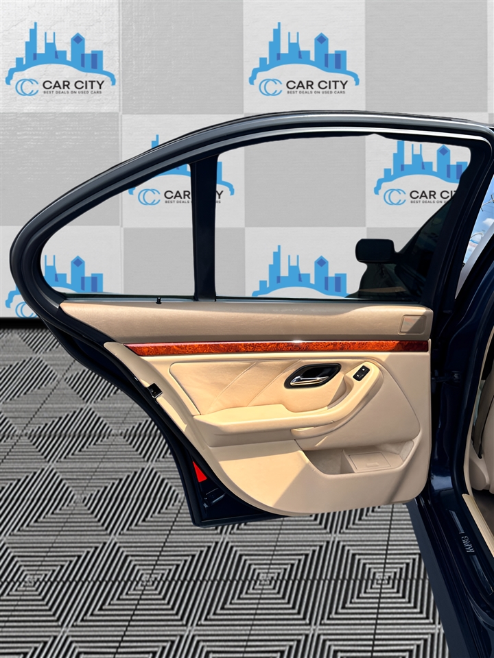 BMW 5-Series 528i 2000