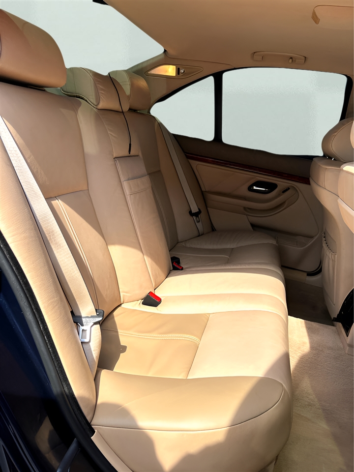 BMW 5-Series 528i 2000