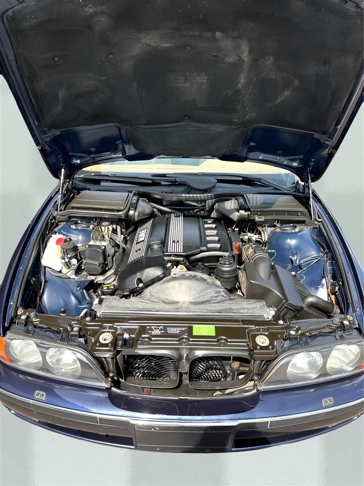 BMW 5-Series 528i 2000