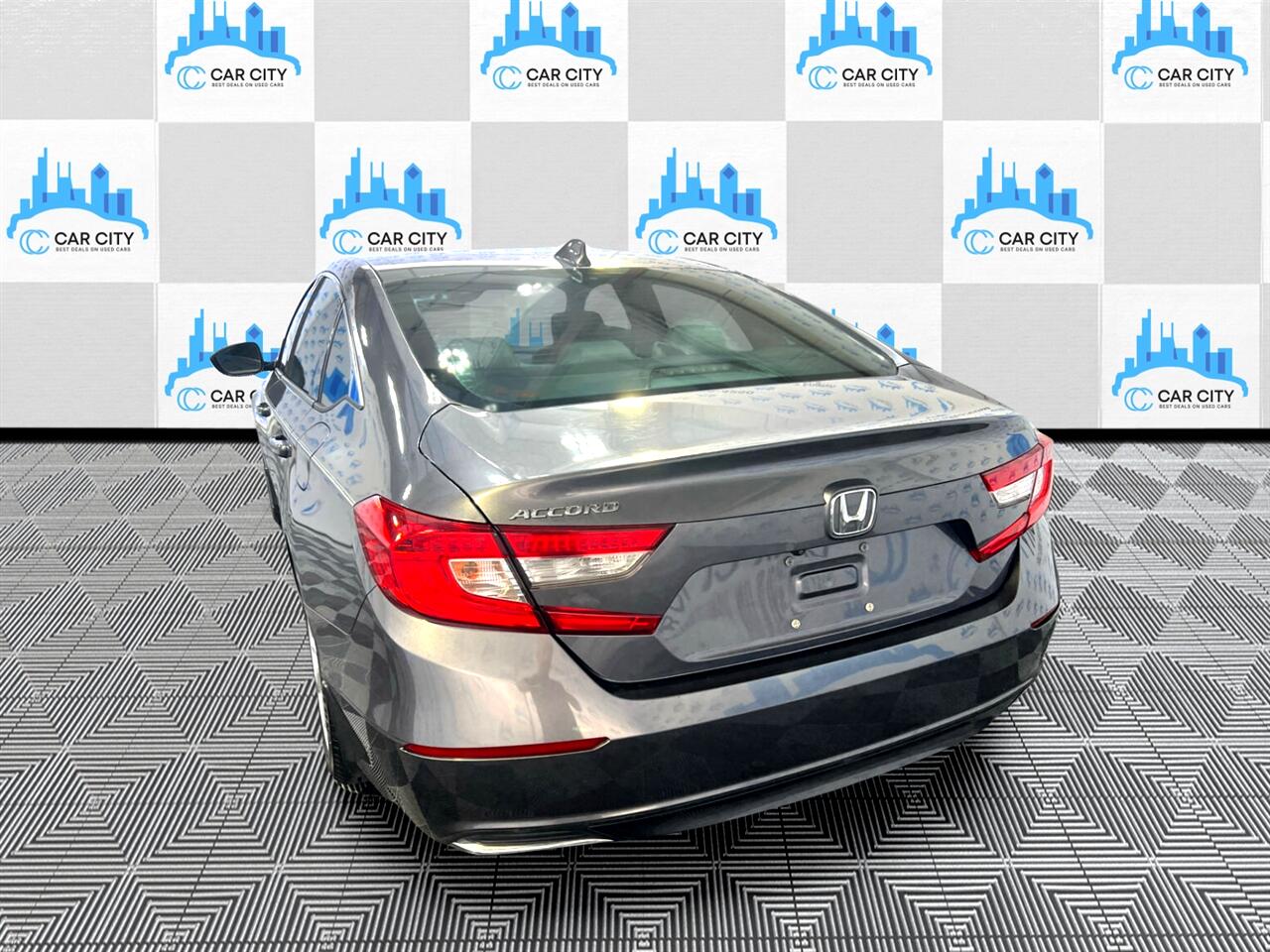 2018 Honda Accord LX photo 7