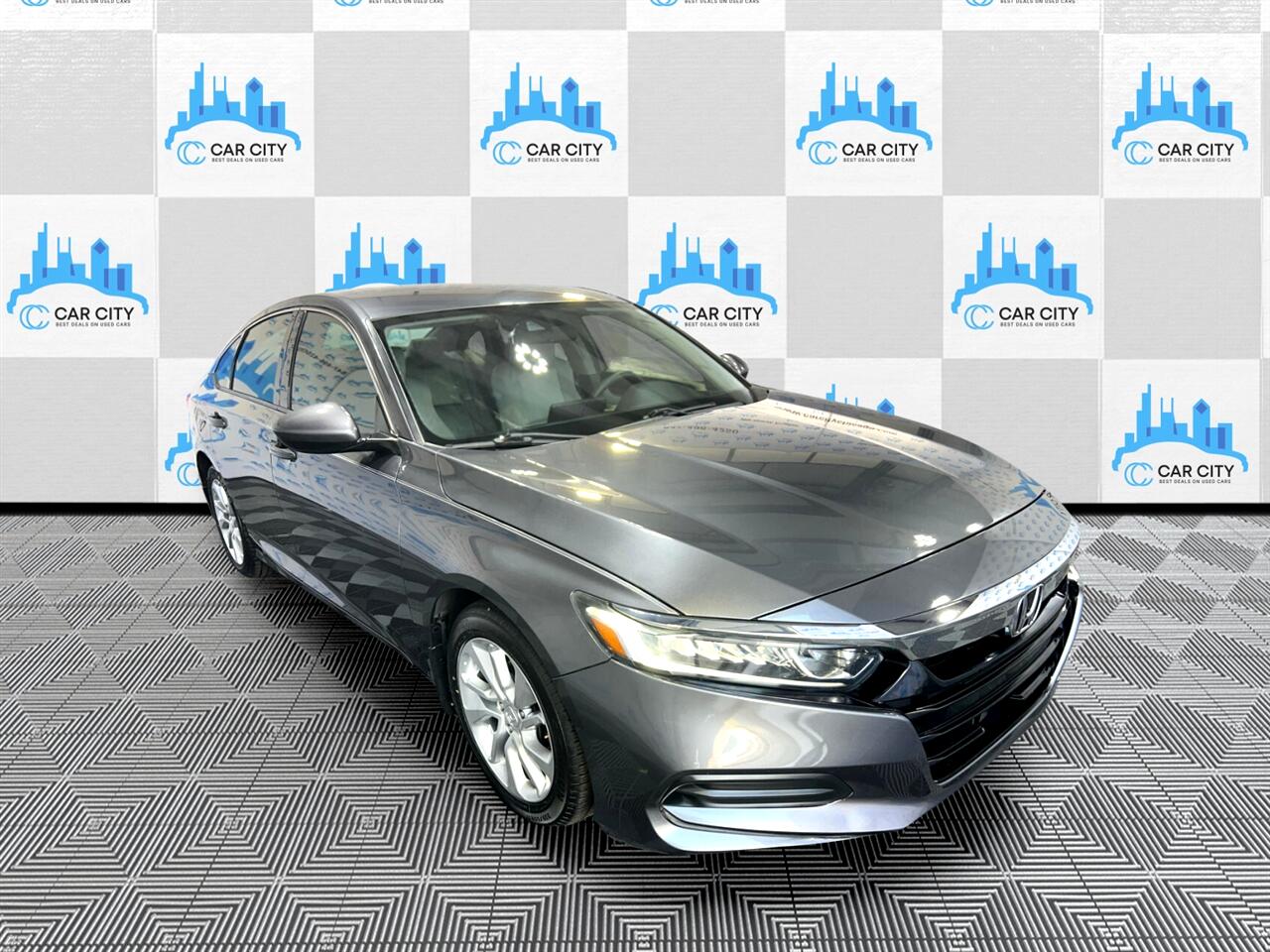 2018 Honda Accord LX photo 12