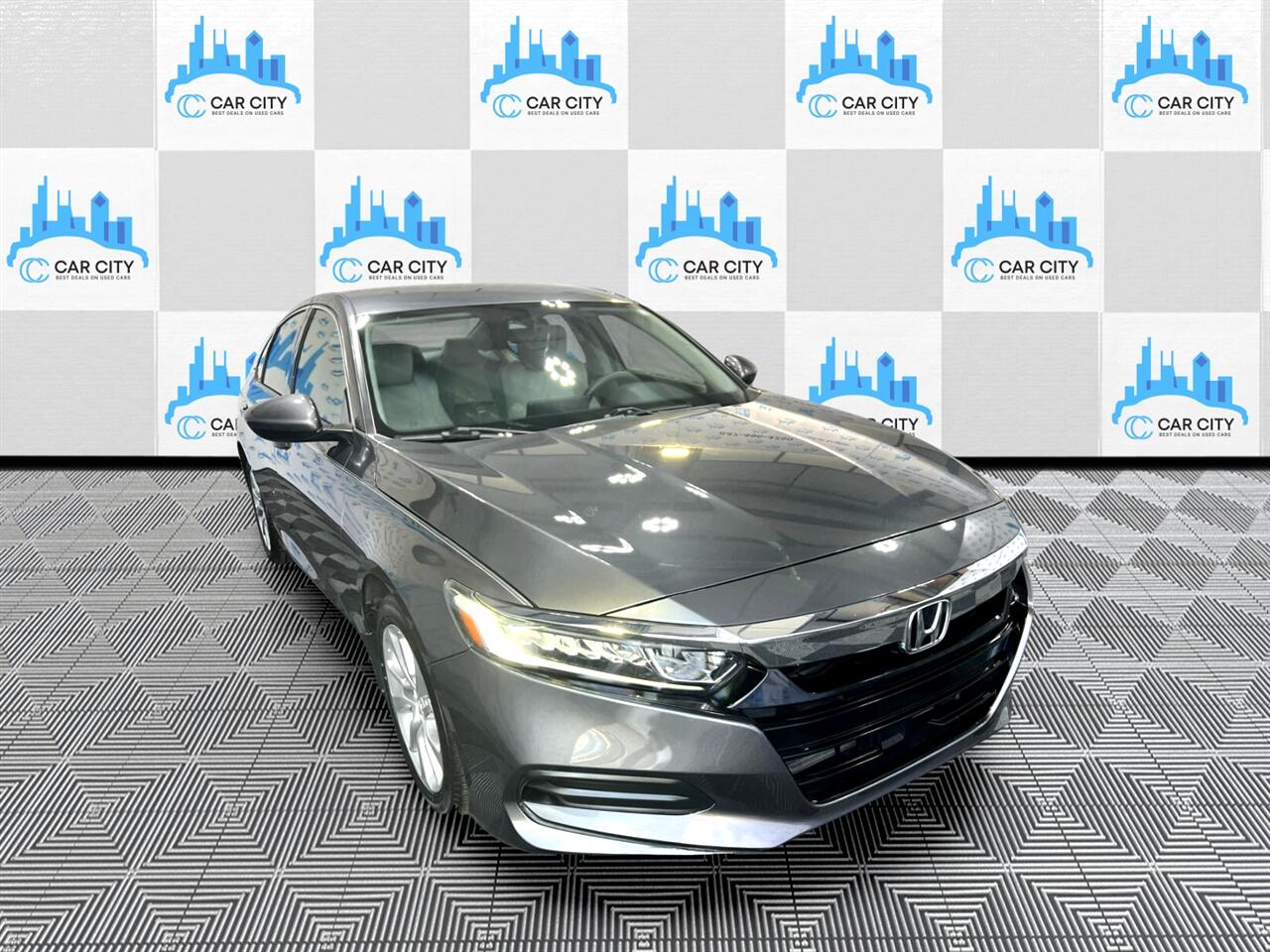 2018 Honda Accord LX photo 13