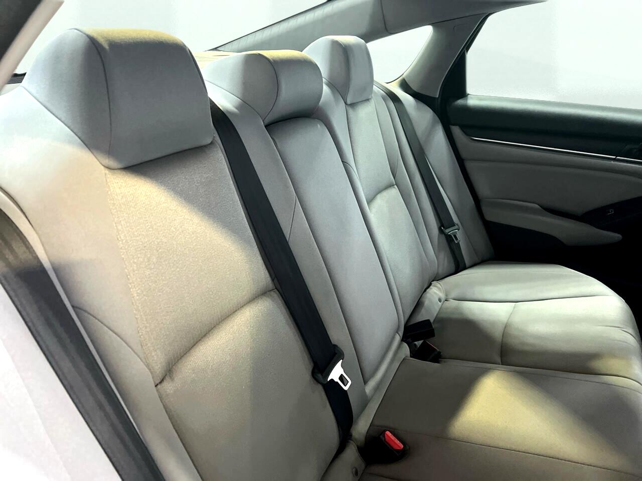 2018 Honda Accord LX photo 29