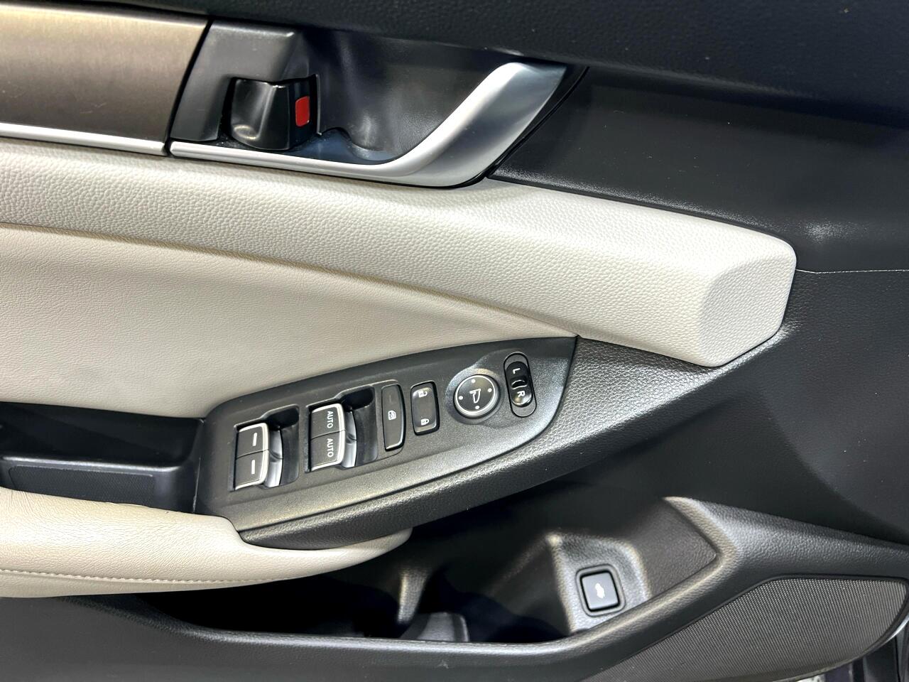 2018 Honda Accord LX photo 46
