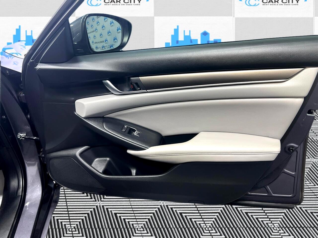 2018 Honda Accord LX photo 48