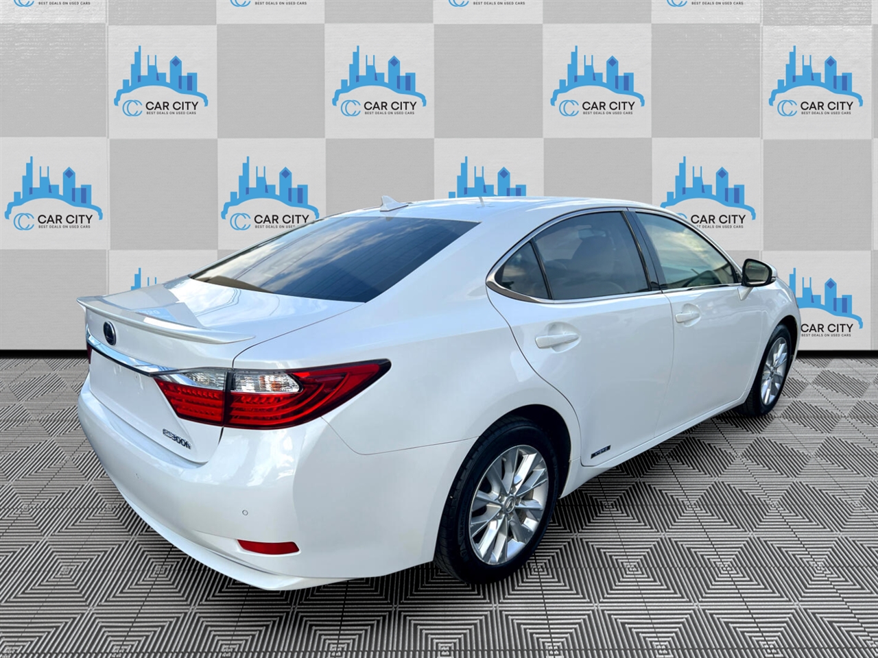 Lexus ES 300h Luxury 2014