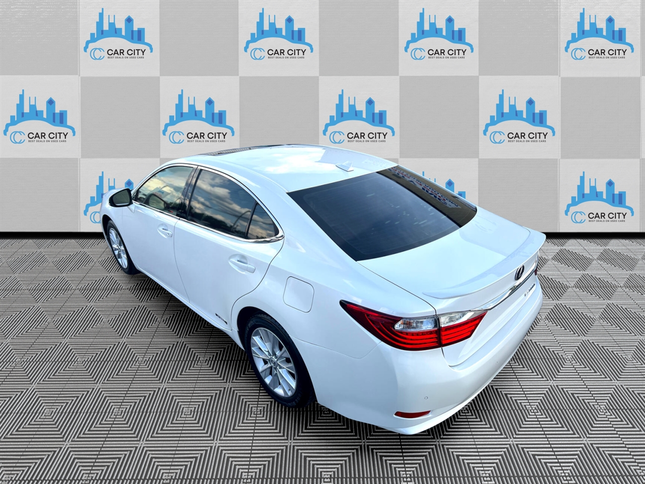 Lexus ES 300h Luxury 2014