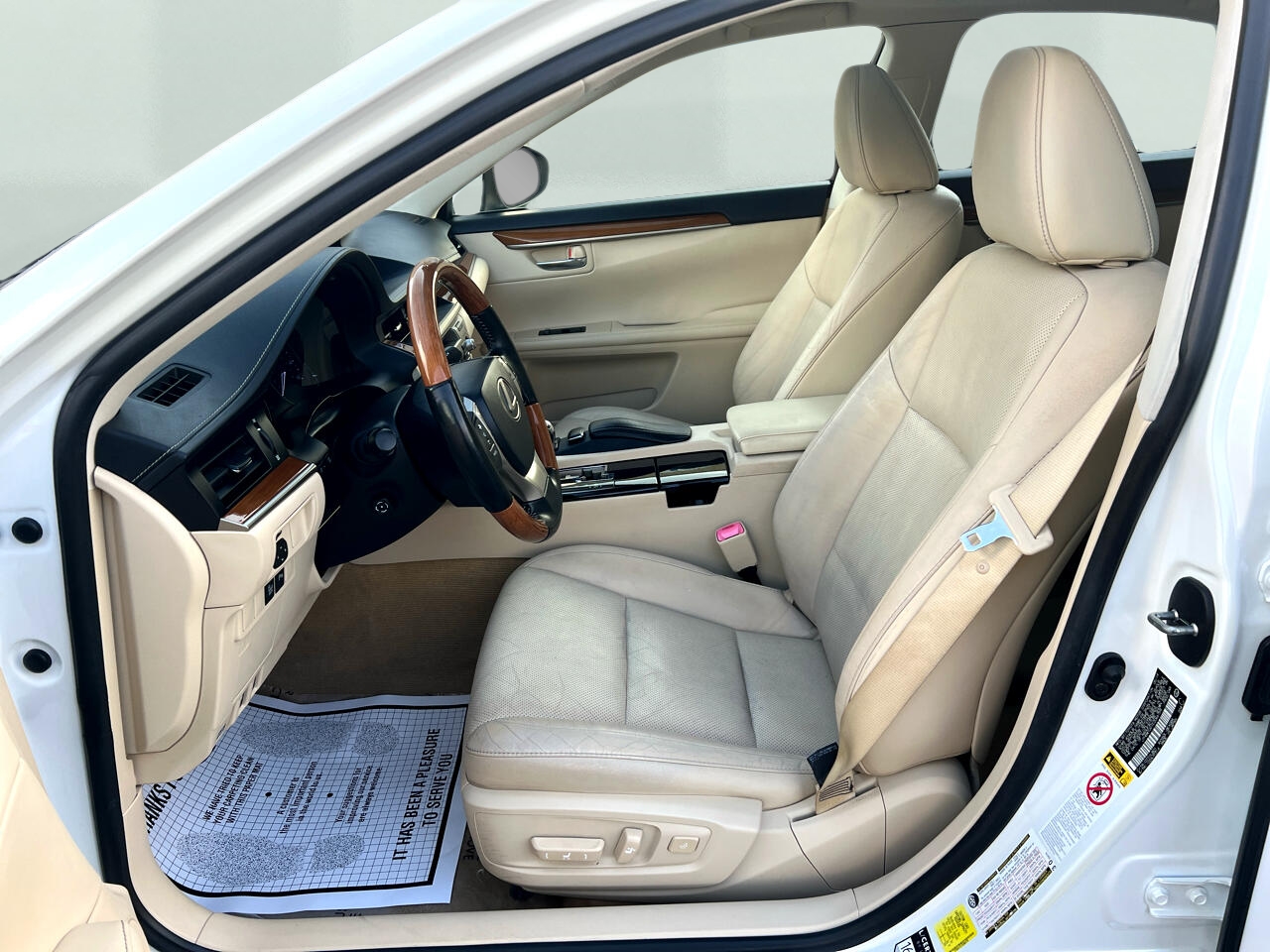 Lexus ES 300h Luxury 2014