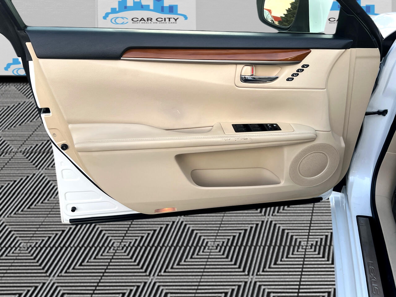 Lexus ES 300h Luxury 2014