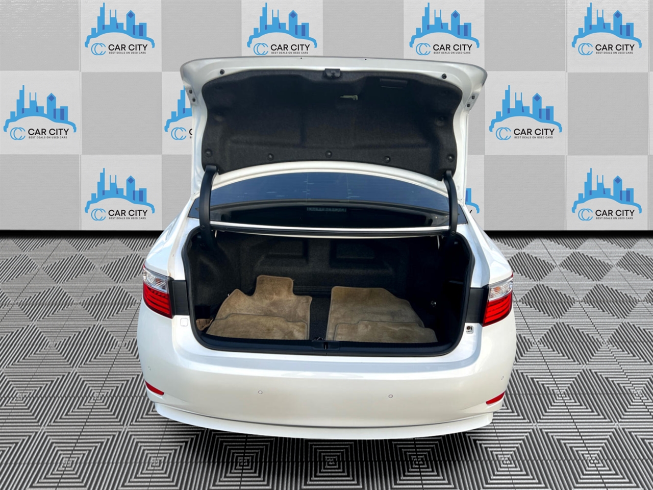 Lexus ES 300h Luxury 2014