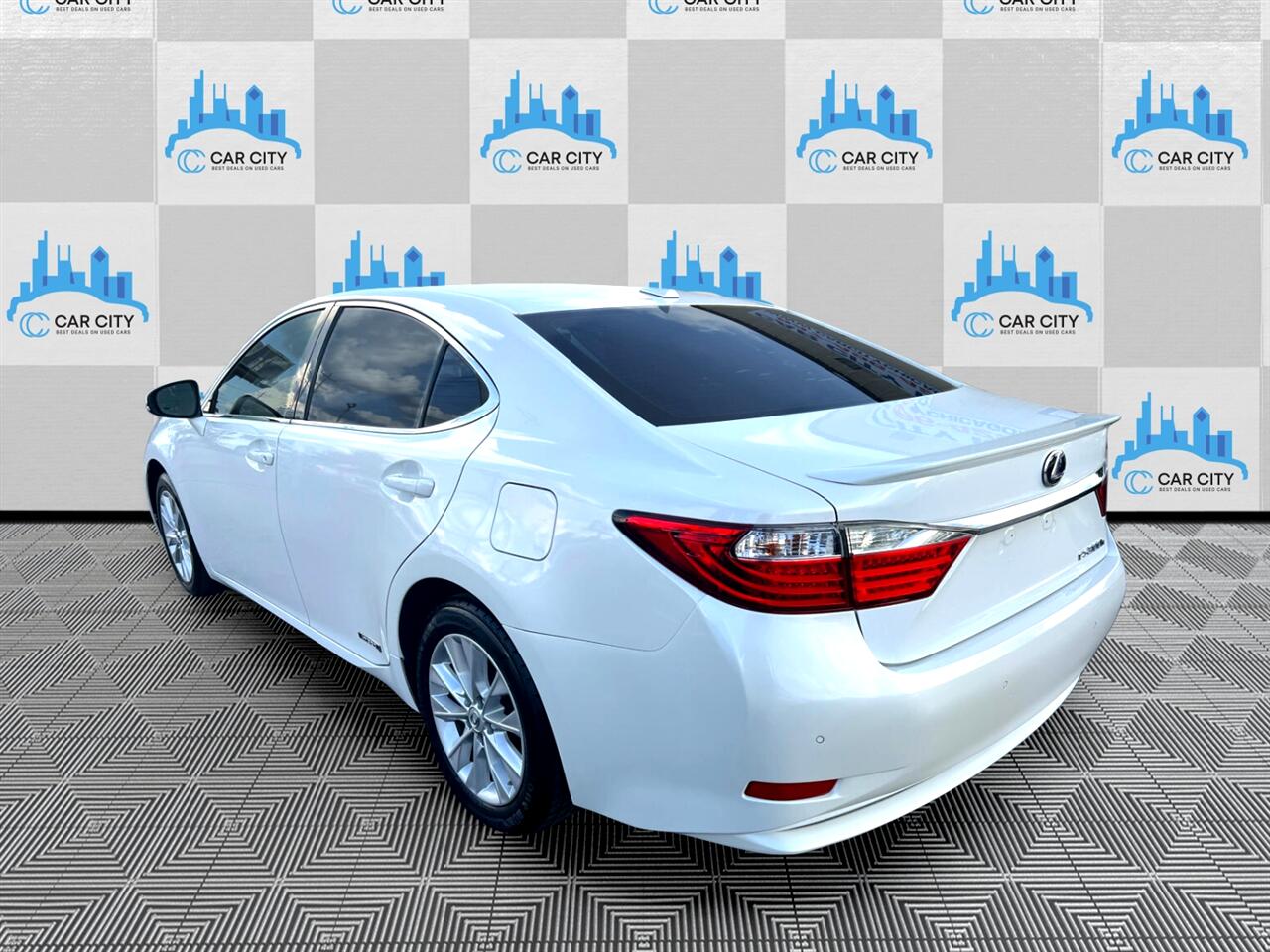 Lexus ES 300h Luxury 2014