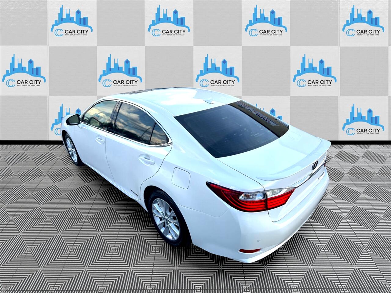 Lexus ES 300h Luxury 2014
