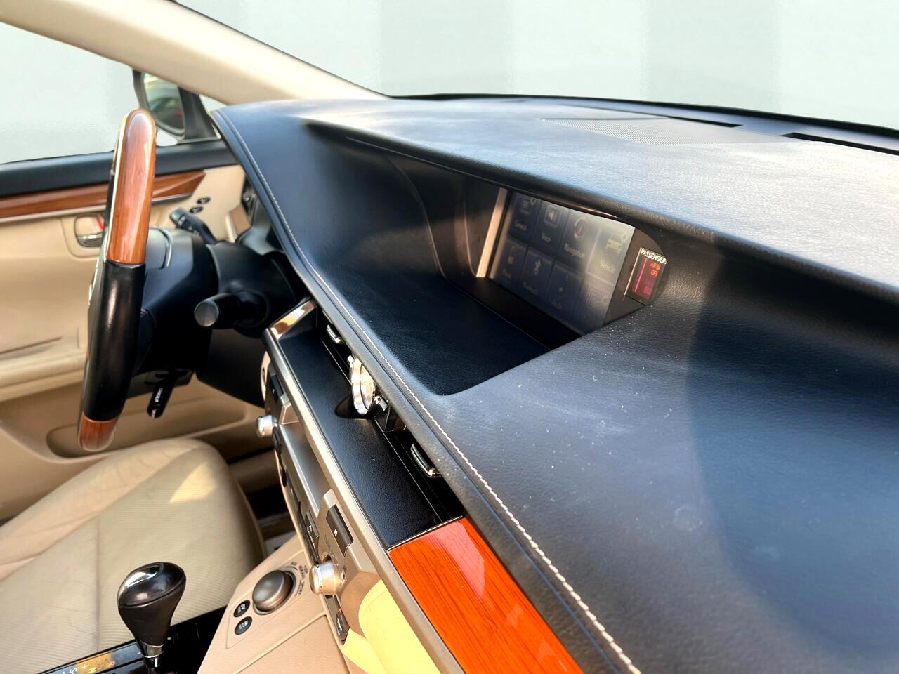 Lexus ES 300h Luxury 2014