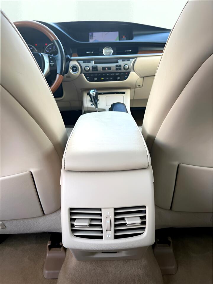 Lexus ES 300h Luxury 2014