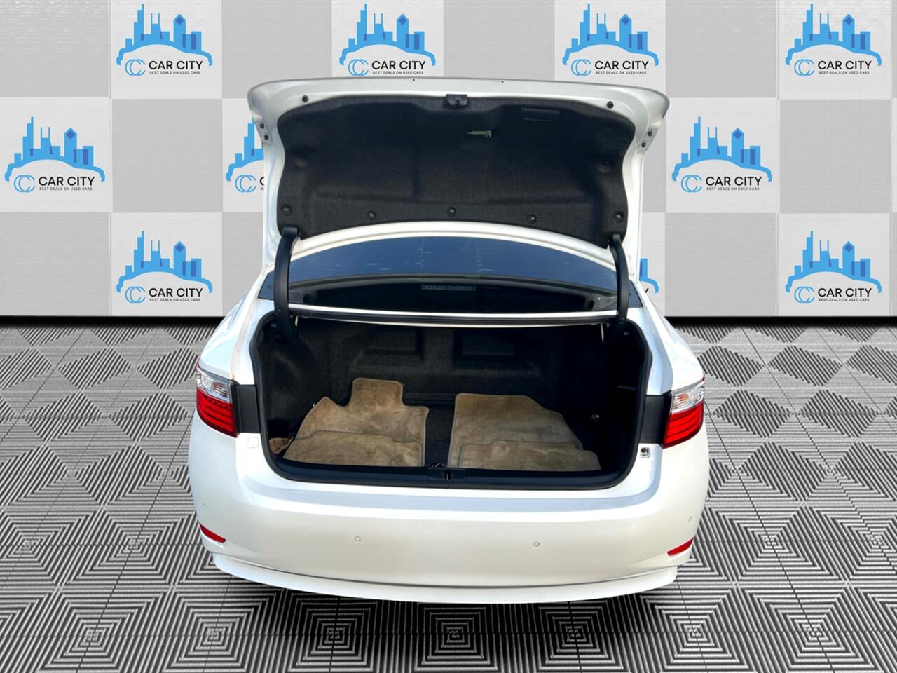 Lexus ES 300h Luxury 2014