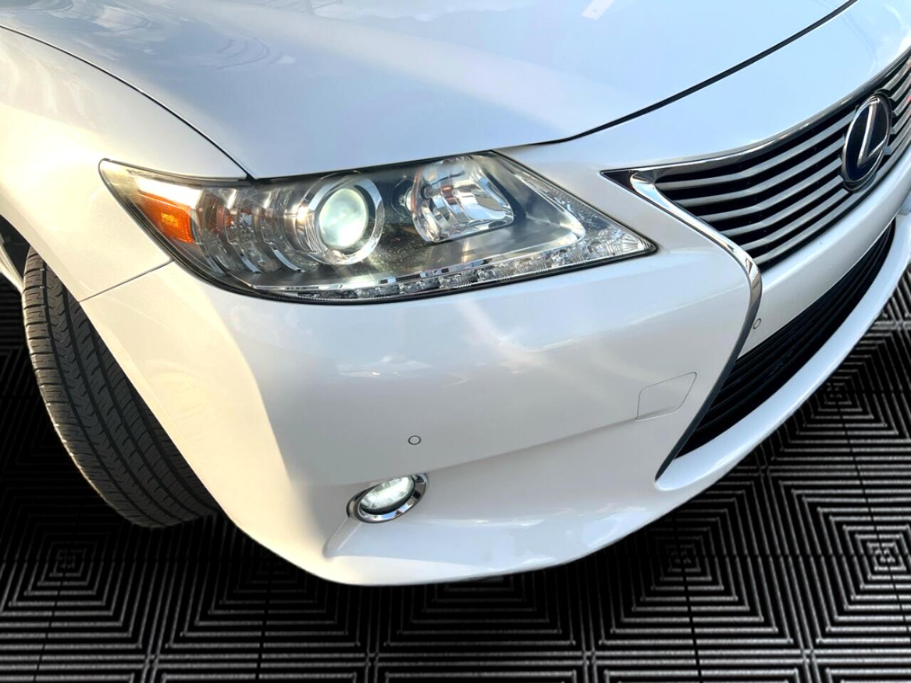 Lexus ES 300h Luxury 2014
