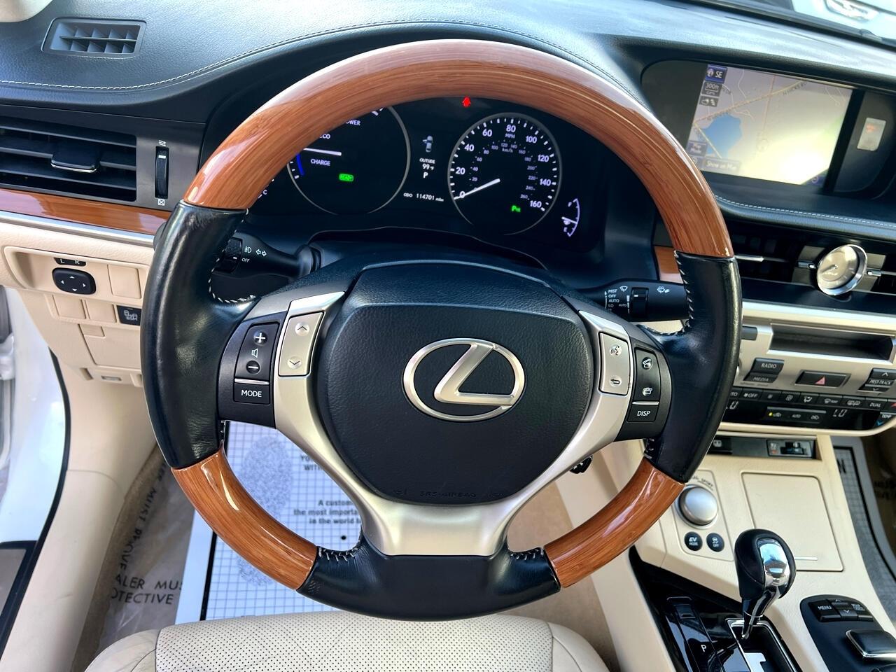 Lexus ES 300h Luxury 2014