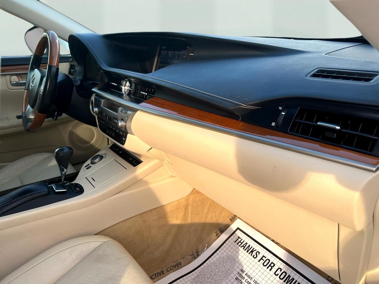 Lexus ES 300h Luxury 2014