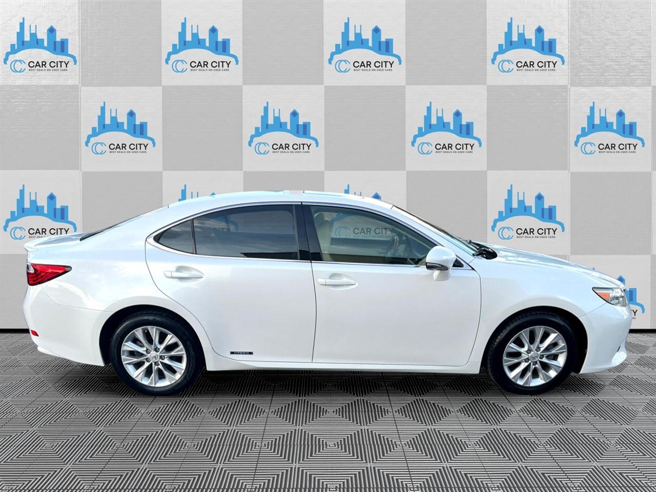 Lexus ES 300h Luxury 2014