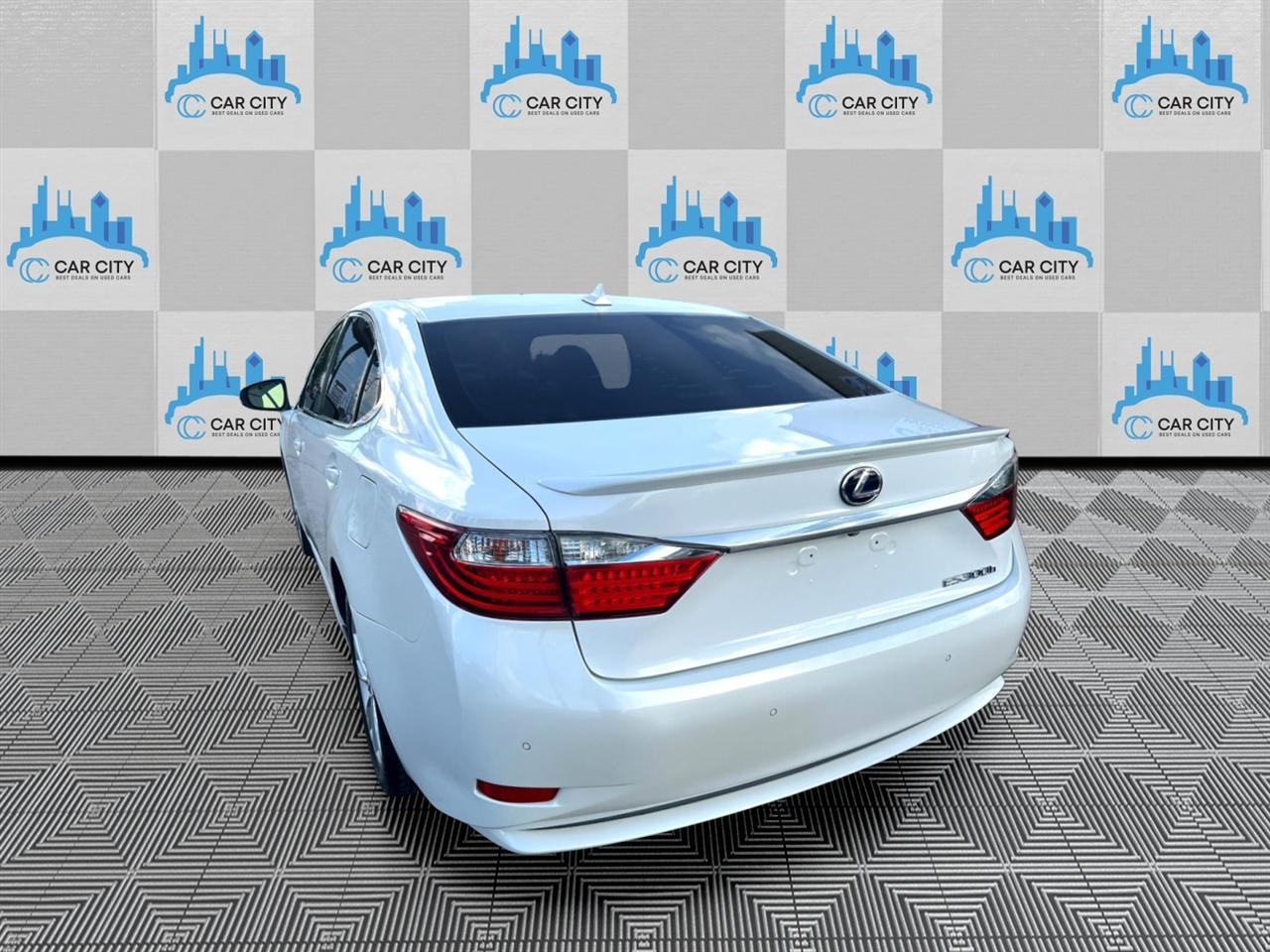 Lexus ES 300h Luxury 2014