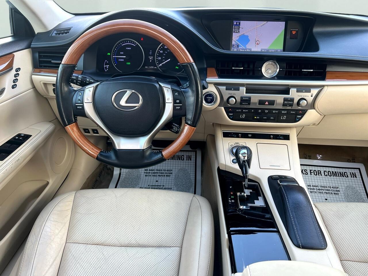 Lexus ES 300h Luxury 2014