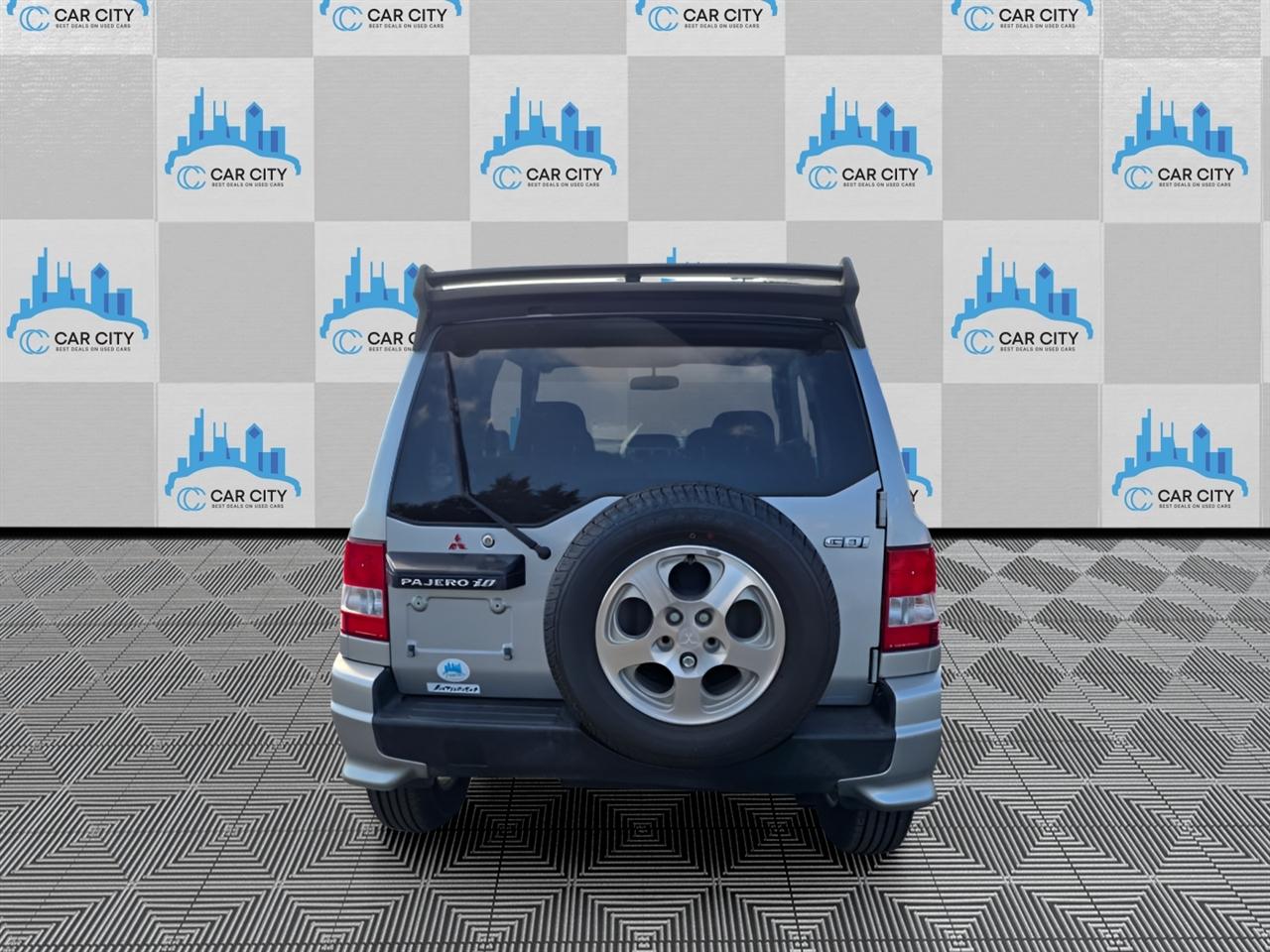 Mitsubishi Pajero  1998