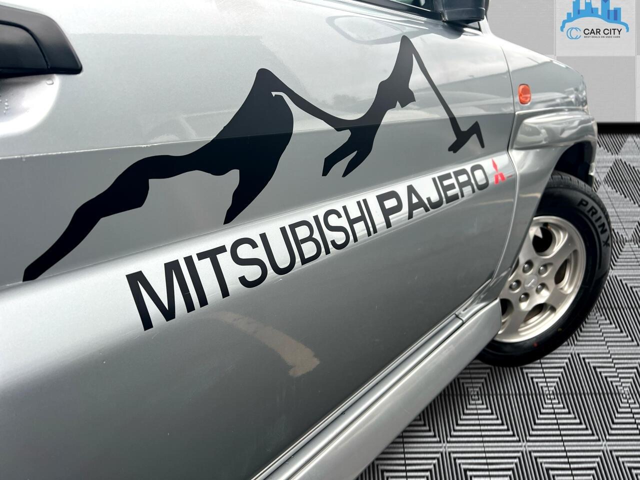 Mitsubishi Pajero  1998