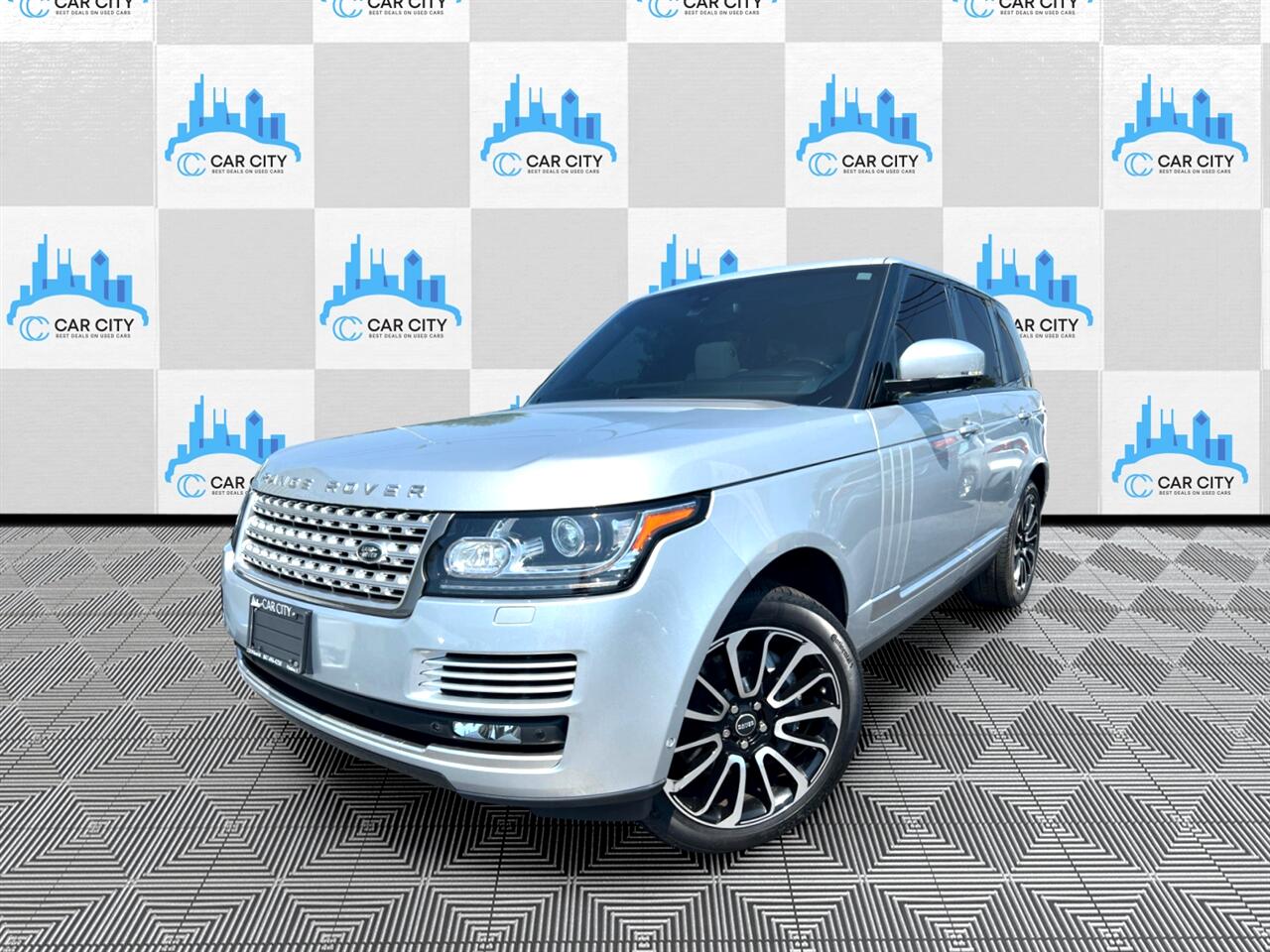 2015 Land Rover Range Rover Supercharged's photo