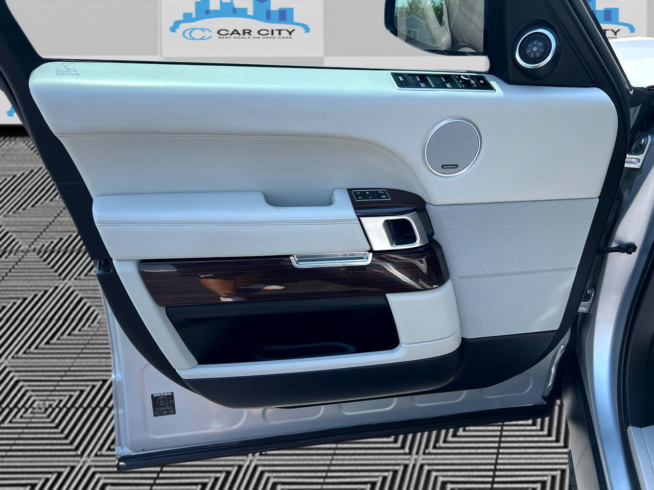 Land Rover Range Rover Supercharged 2015