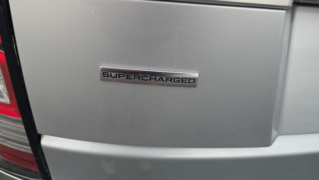 2015 Land Rover Range Rover Supercharged - Photo 24