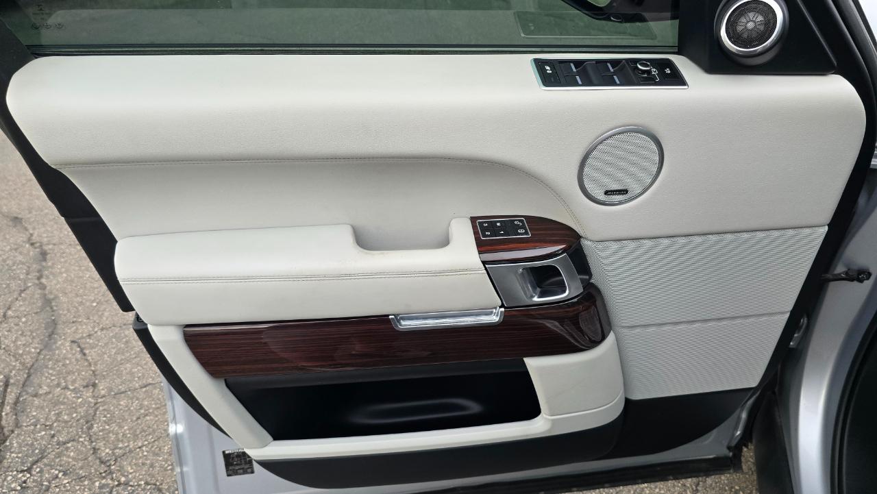 2015 Land Rover Range Rover Supercharged - Photo 32