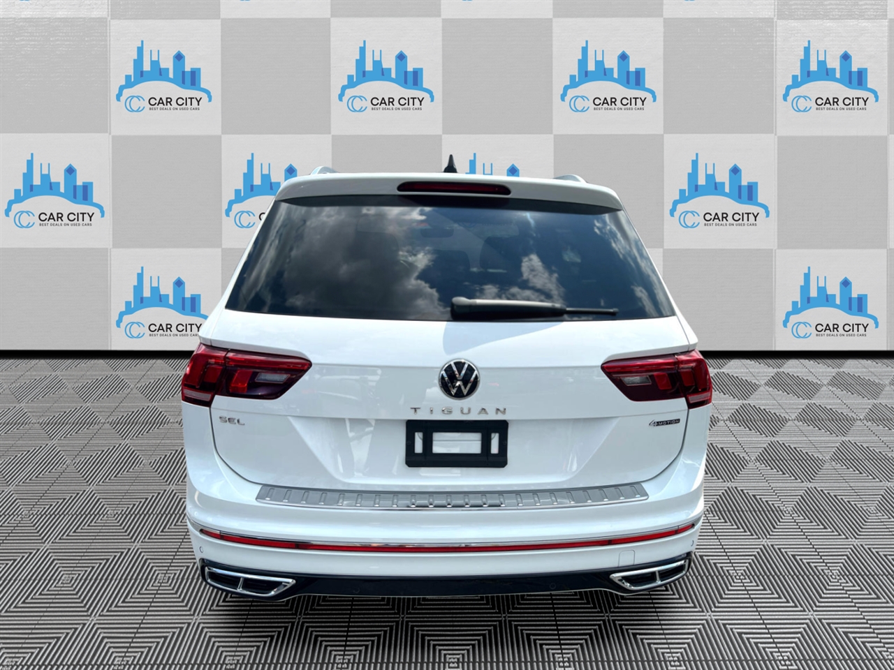 Volkswagen Tiguan SEL R-Line 4MOTION 2022