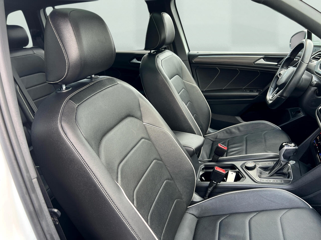 Volkswagen Tiguan SEL R-Line 4MOTION 2022