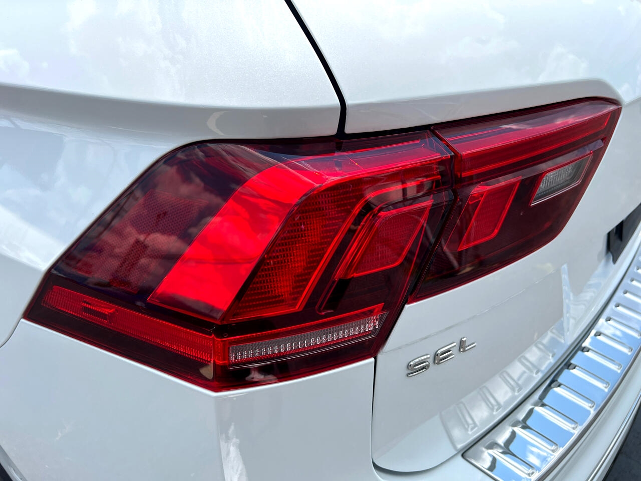 Volkswagen Tiguan SEL R-Line 4MOTION 2022