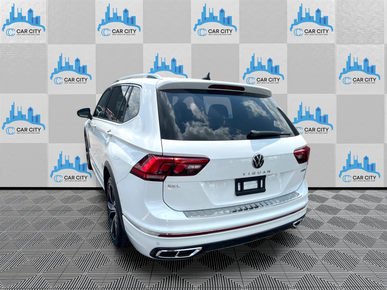 Volkswagen Tiguan SEL R-Line 4MOTION 2022